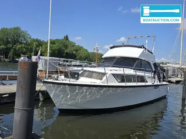 Chris Craft Commander 37